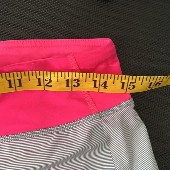 Lululemon Run: Speed Short *Naked Seam - Picture 9 of 13